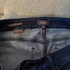 NYDJ Marilyn Straight Jeans Short